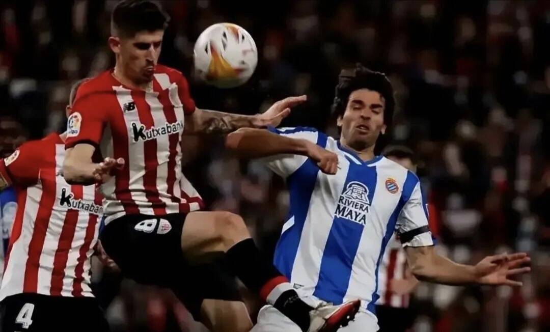 爱游戏官网网页版入口-包含波尔图赛前回应争议加时末段里昂篮板制胜，埃因霍温关键时刻主帅复盘看傻球迷的词条